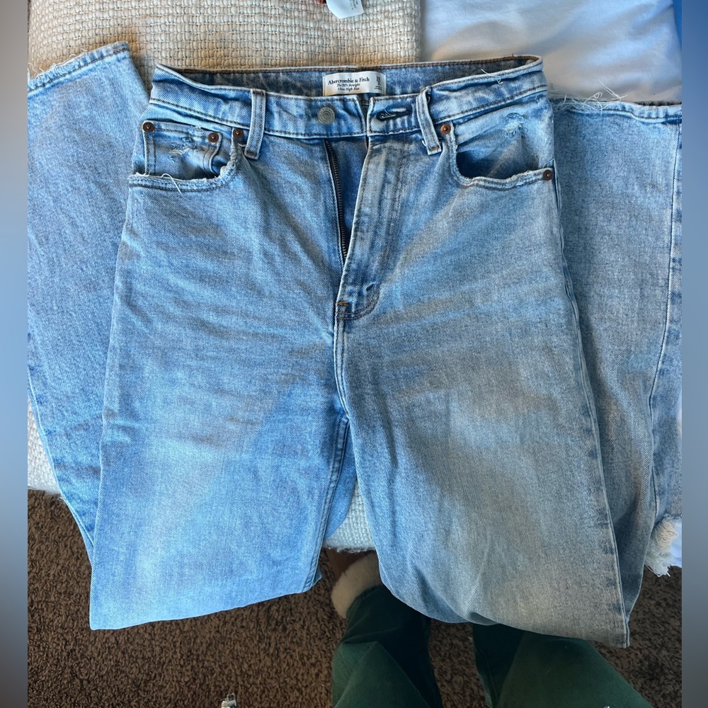 Abercrombie 90s Straight Ultra High Rise